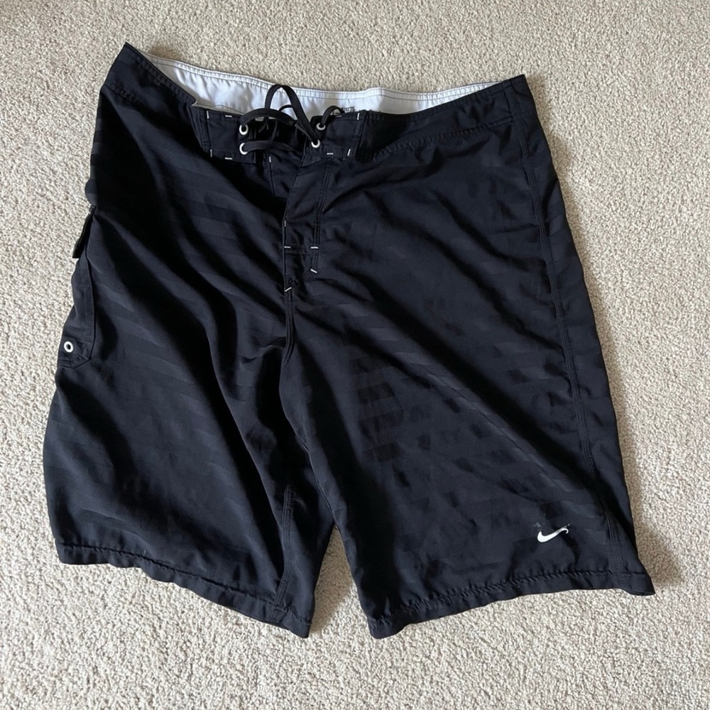 Nike Men’s Black Athletic Board Shorts - Size 36